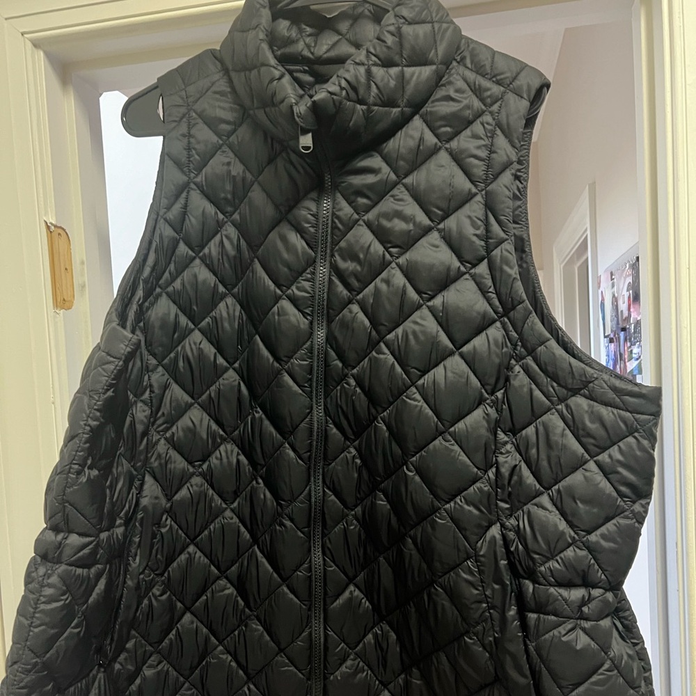 Athletica Featherweight Vest - Black 2x